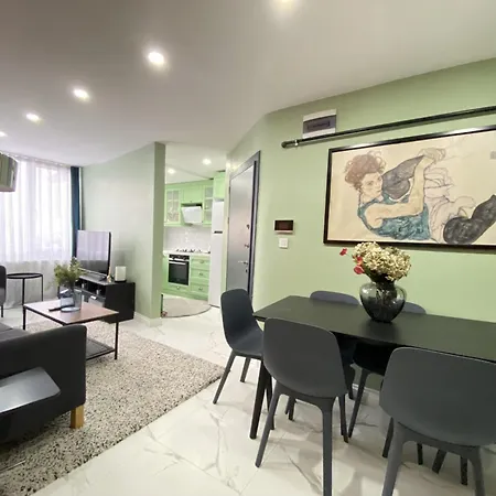 Stylish Comfortable In Balat Apartment